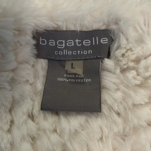 Bagatelle Collection Lux White Faux Fur Vest NWT - Picture 2 of 8
